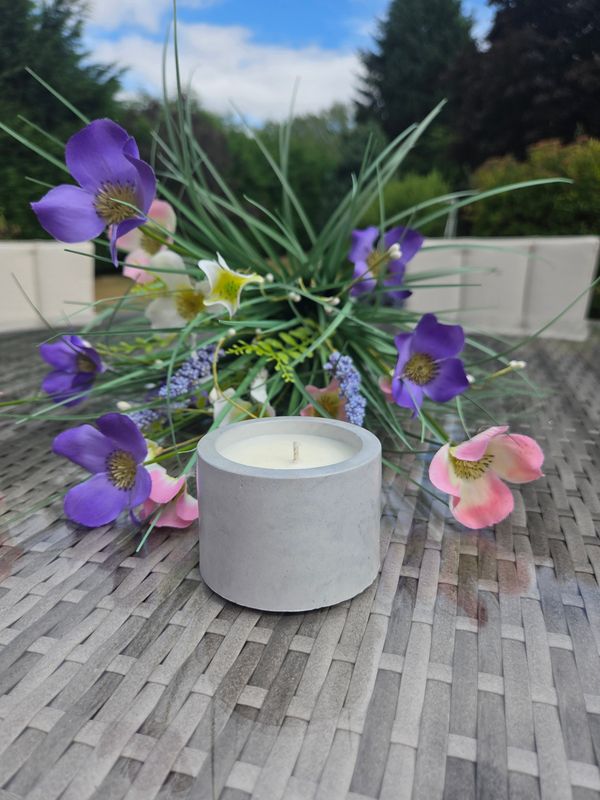 &#39;Grey Vetiver&#39; - 120g candle