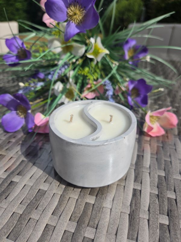 &#39;Grey Vetiver&#39; - 180g candle