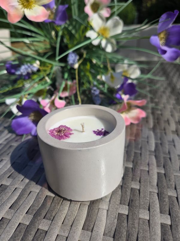 &#39;Dove Soap&#39; - 120g candle