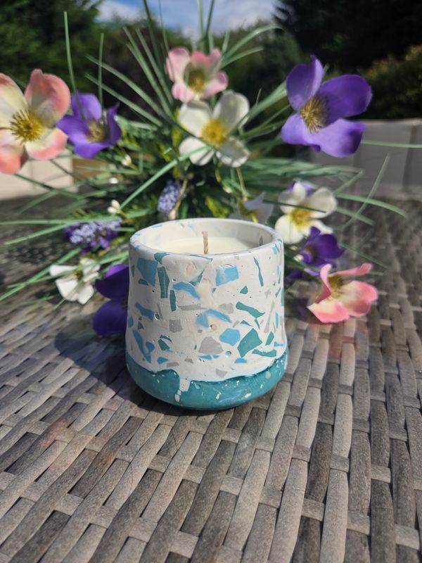 &#39;Seaweed &amp; Juniper&#39; - 200g candle