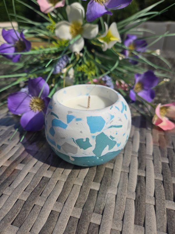 &#39;Seaweed &amp; Juniper&#39; - 165g candle