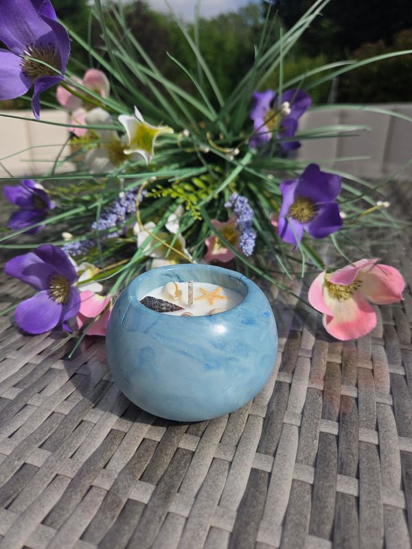 &#39;Aqualume&#39; - 100g candle