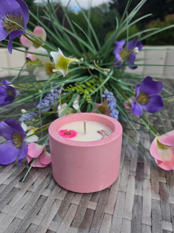 &#39;Passionfruit &amp; Mango&#39; - 120g candle