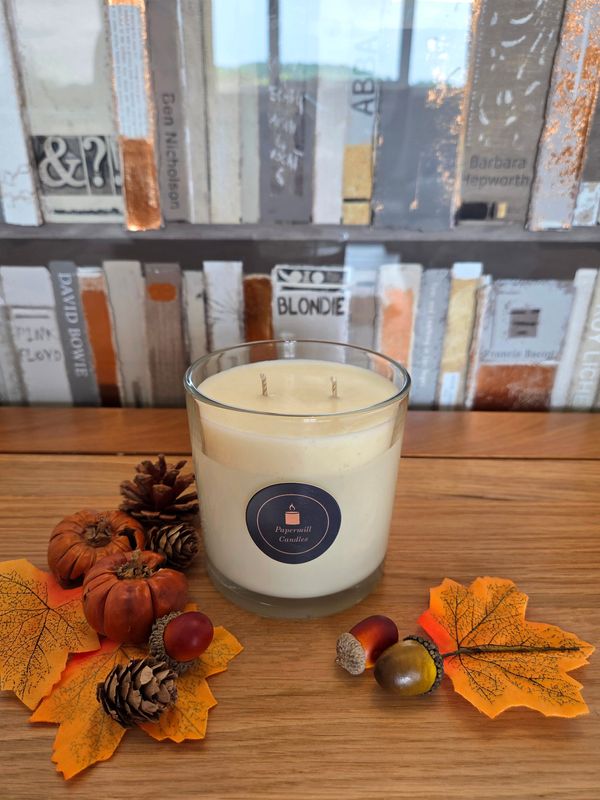 &#39;Crisp Autumn Walk&#39; - 400g candle with lid