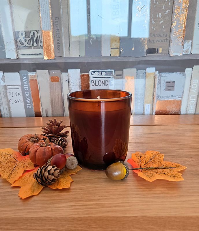 &#39;Vanilla &amp; Cinders&#39; - 220g candle