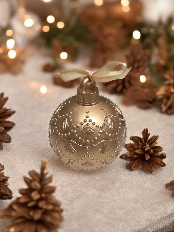 'Spicy Cinnamon' - handmade &amp; hand-painted 200g candle