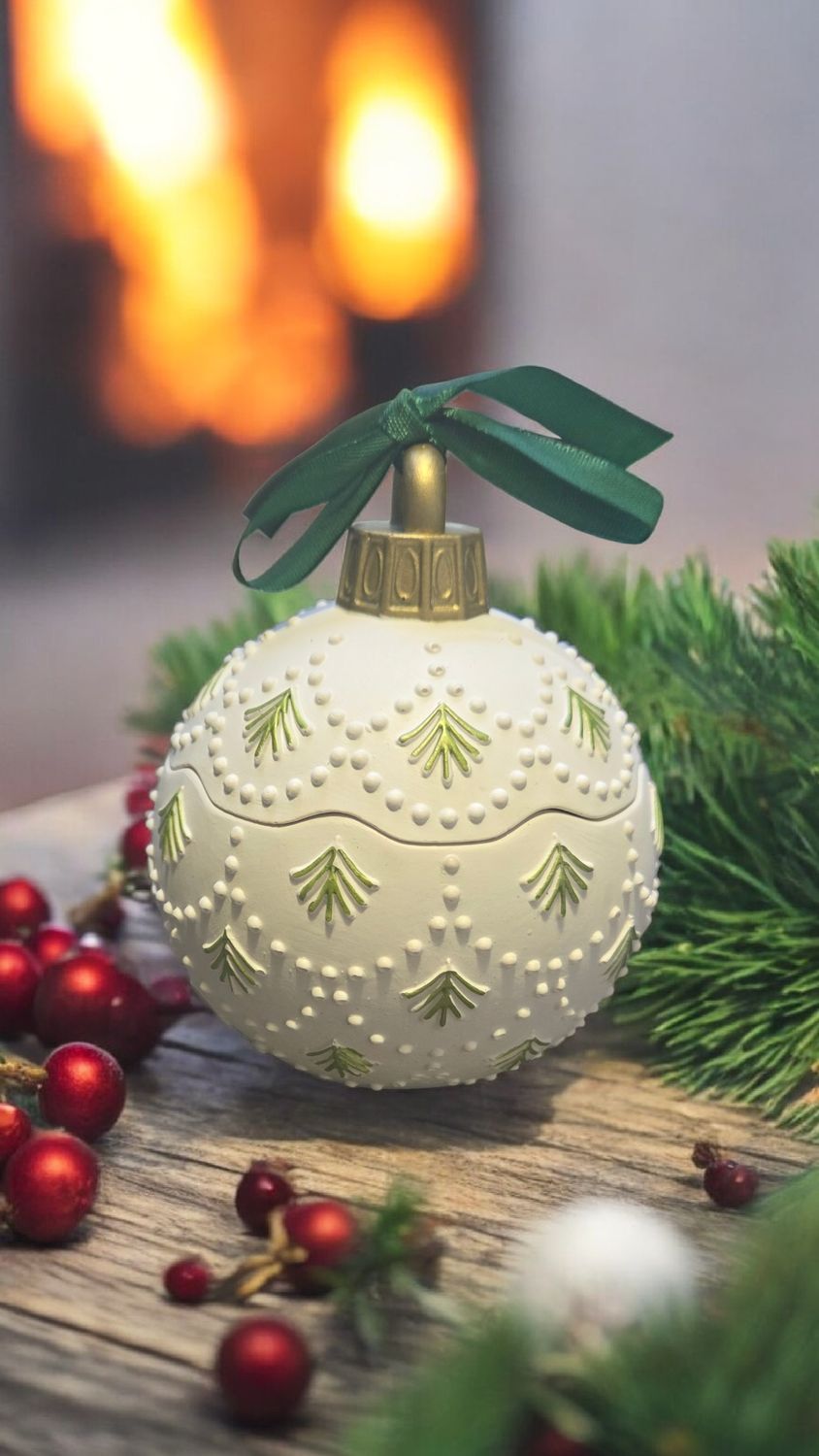 'Christmas Spice' - hand-painted 200g candle