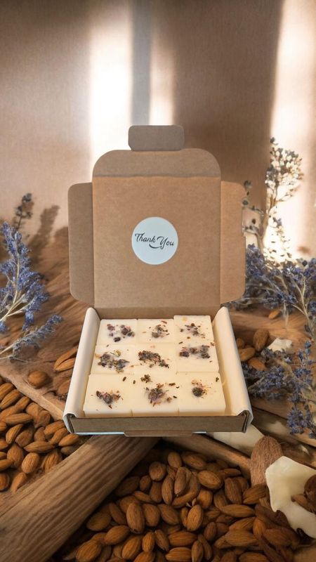 'Tonka &amp; Myrrh' - Large wax melts