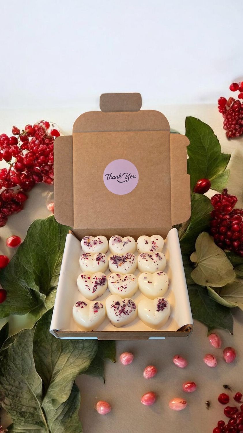 'Dark Pomegranate' (Jo Malone inspired) - 12 small wax melts