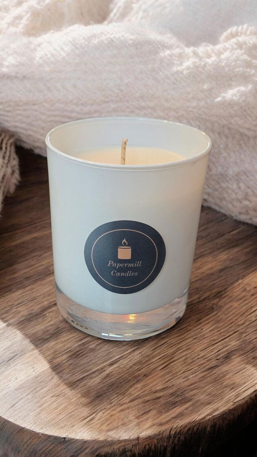 'Fresh Linen' - 220g candle