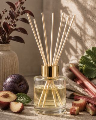 'Black Plum &amp; Rhubarb' - 100ml reed diffuser