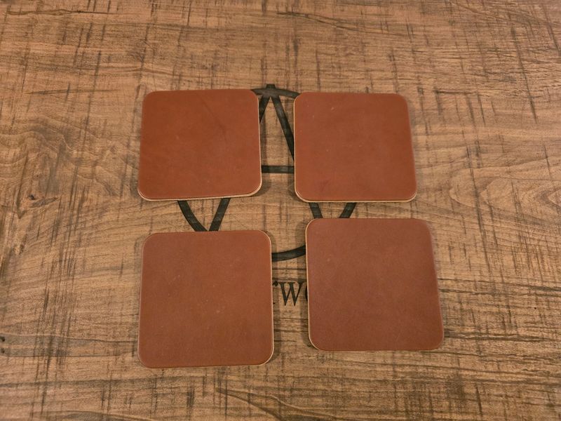 LEATHER COASTER SET