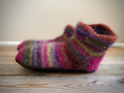 Earthy Petals, Women’s Size 7.5
