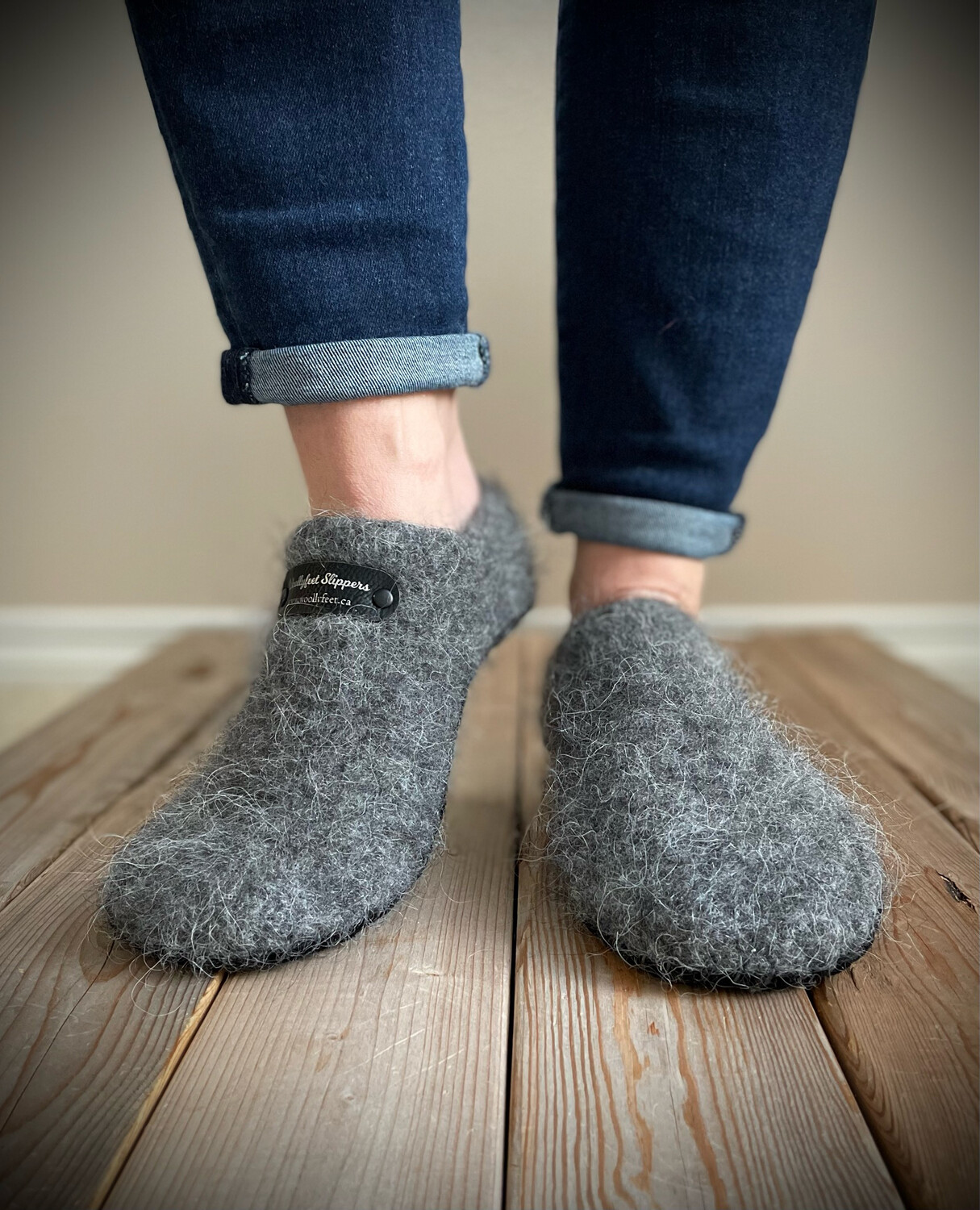 Charcoal Clog, Women’s Size 7.5