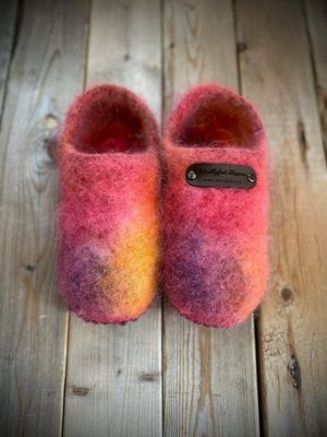 Sherbet Clog, Women’s Size 5, Children’s Size 3