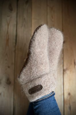 Wheat with folded cuff, Women's Size 7
