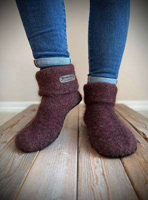 Pecan with folded cuff, Women&#39;s Size 9
