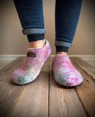 Cotton Candy Skies, Hand dyed, Women&#39;s Size 7.5