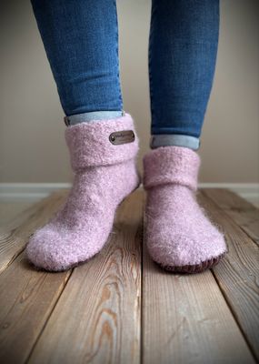 Tea Rose with folded cuff, Women&#39;s Size 9
