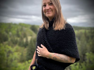 Outlander Shawl - Black