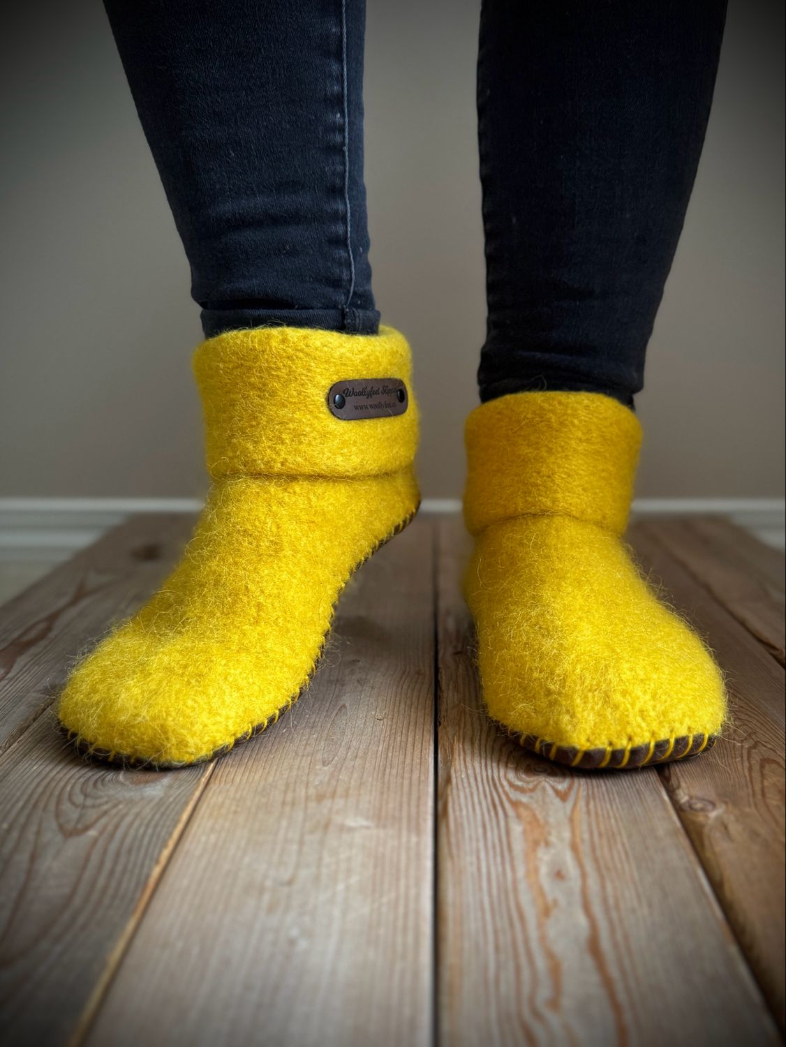 Sunshine with folded cuff, Women&#39;s Size 7.0