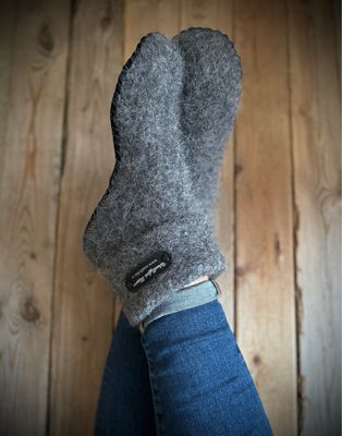 Charcoal with folded cuff, Women's Size 7.5