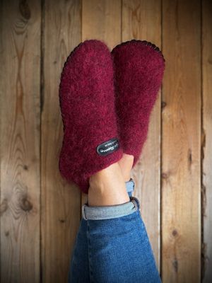 Cherry Clog, Women’s Size 10