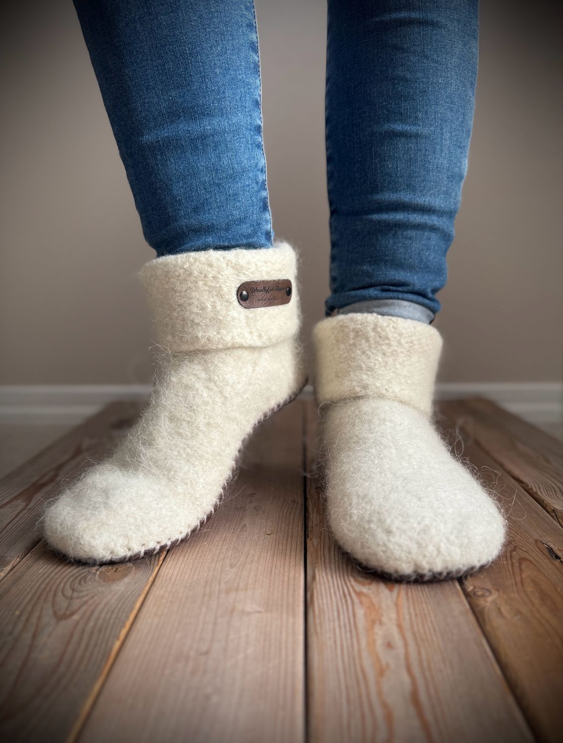 Polar with Folded Cuff, Women’s Size 9