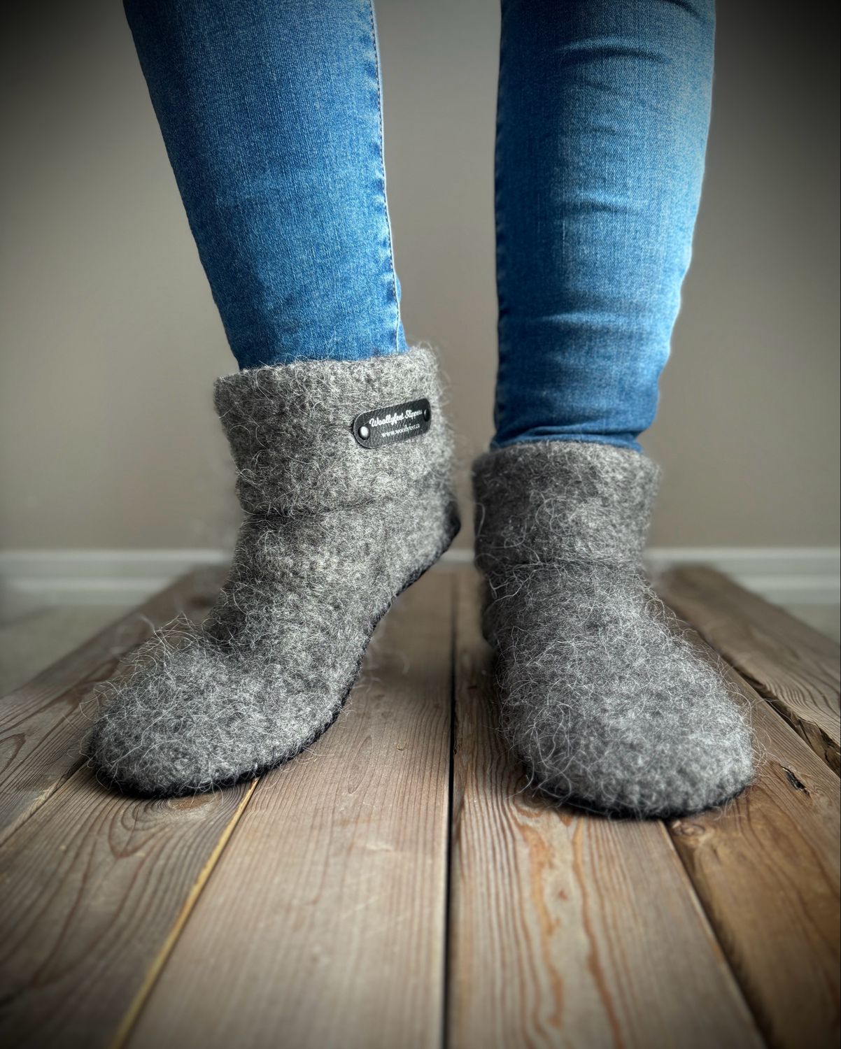 Smokey with folded cuff, Women's Size 10