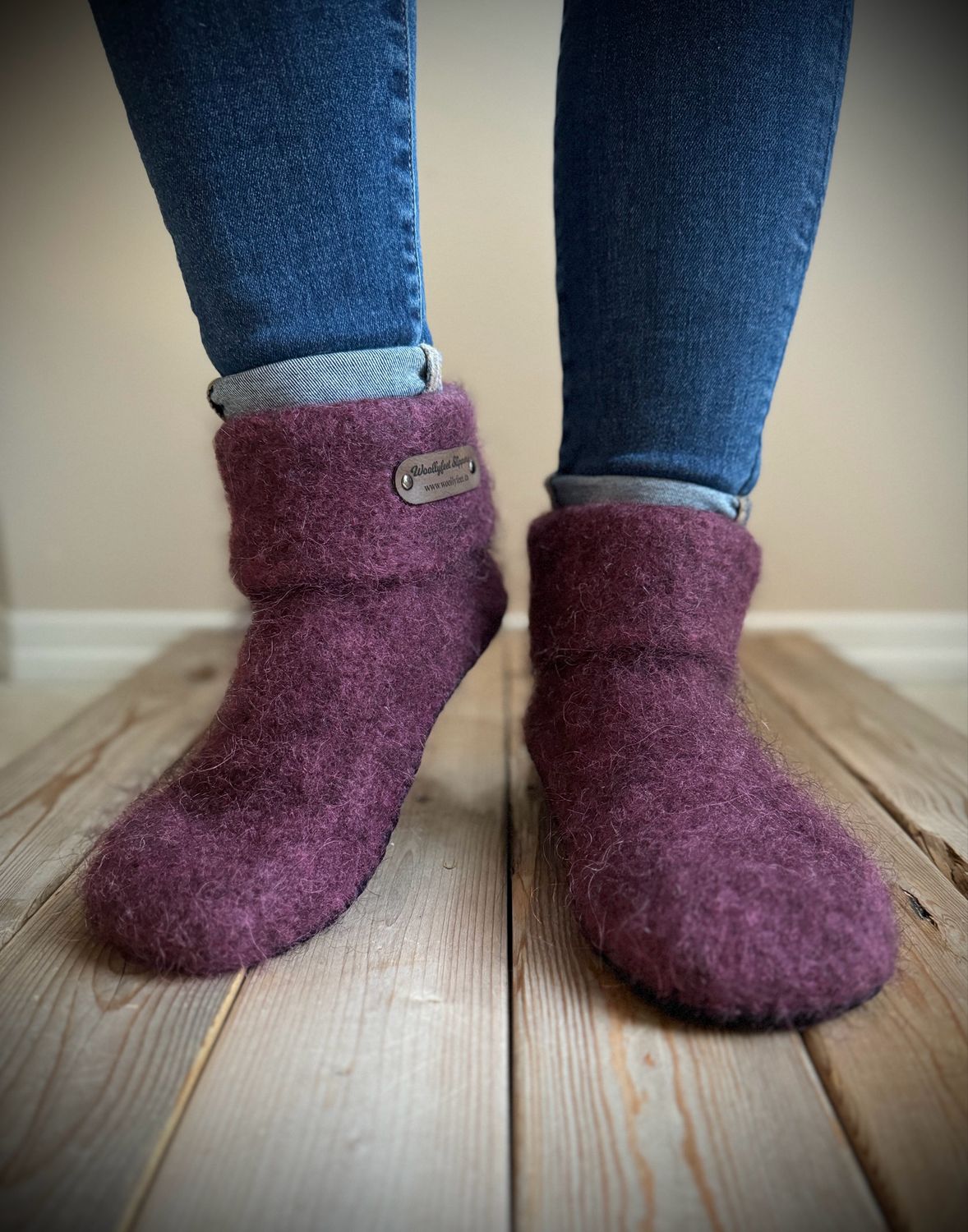 Mulberry with Folded Cuff, Women’s Size 9