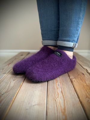 Aubergine Clog, Women’s Size 8.5