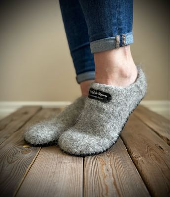Silver Clog, Women’s Size 10