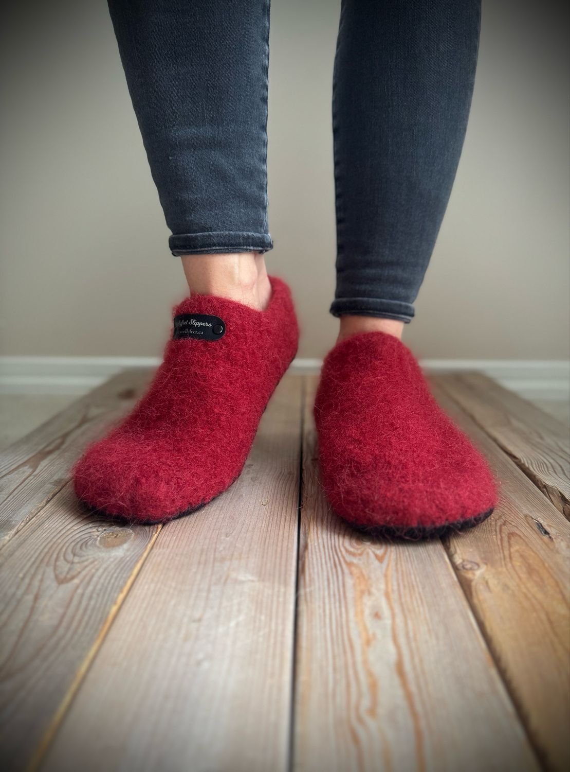 Scarlet Clog, Women’s Size 8