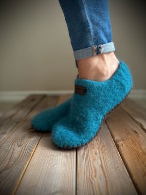Sea Glass Clog, Women’s Size 7