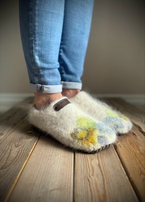 The Borage &amp; Violet Meadow Clog, Women's Size 7