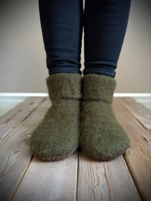 Olive with folded cuff, Women's Size 8