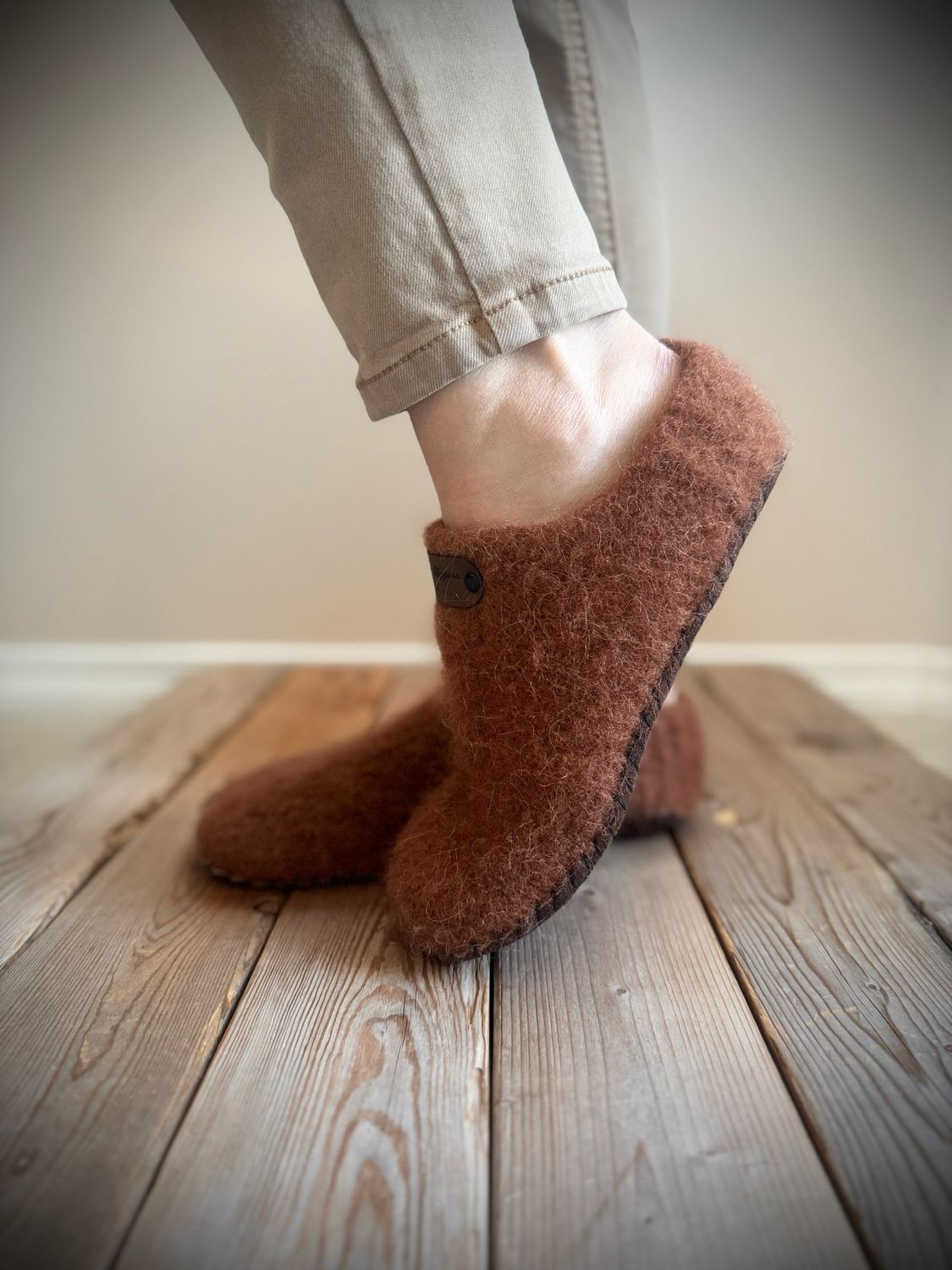 Cinnamon Clog, Women’s Size 7.5