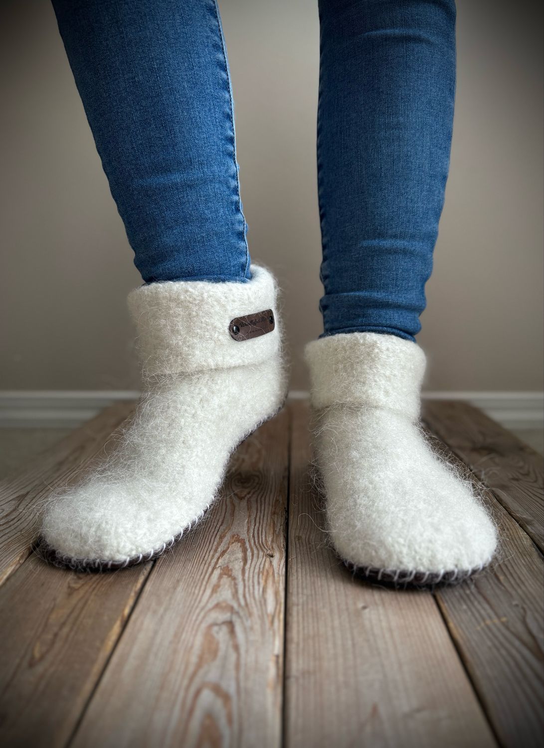 Polar White with folded cuff, Women's Size 9