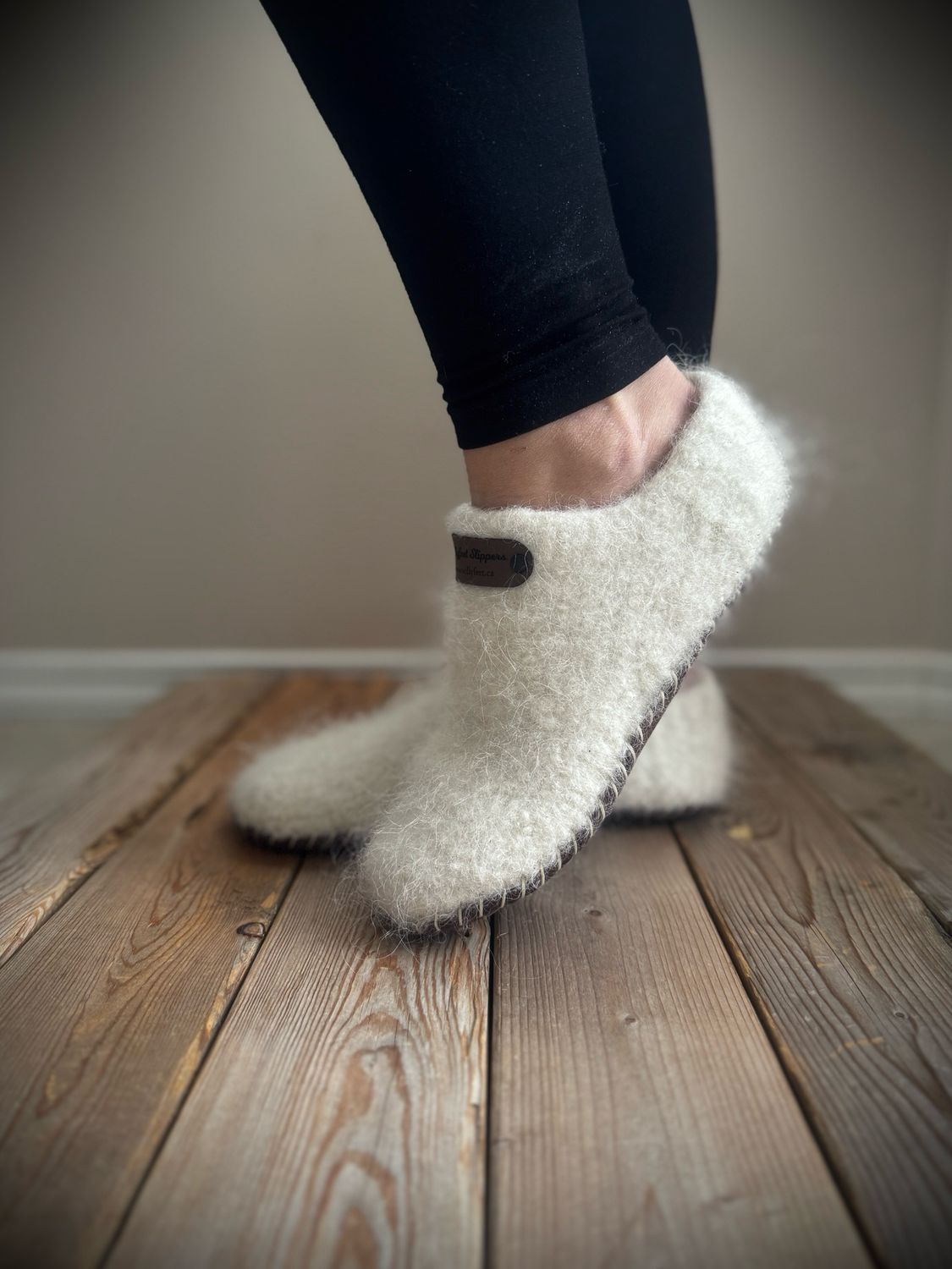 Polar White Clog, Women’s Size 8.5