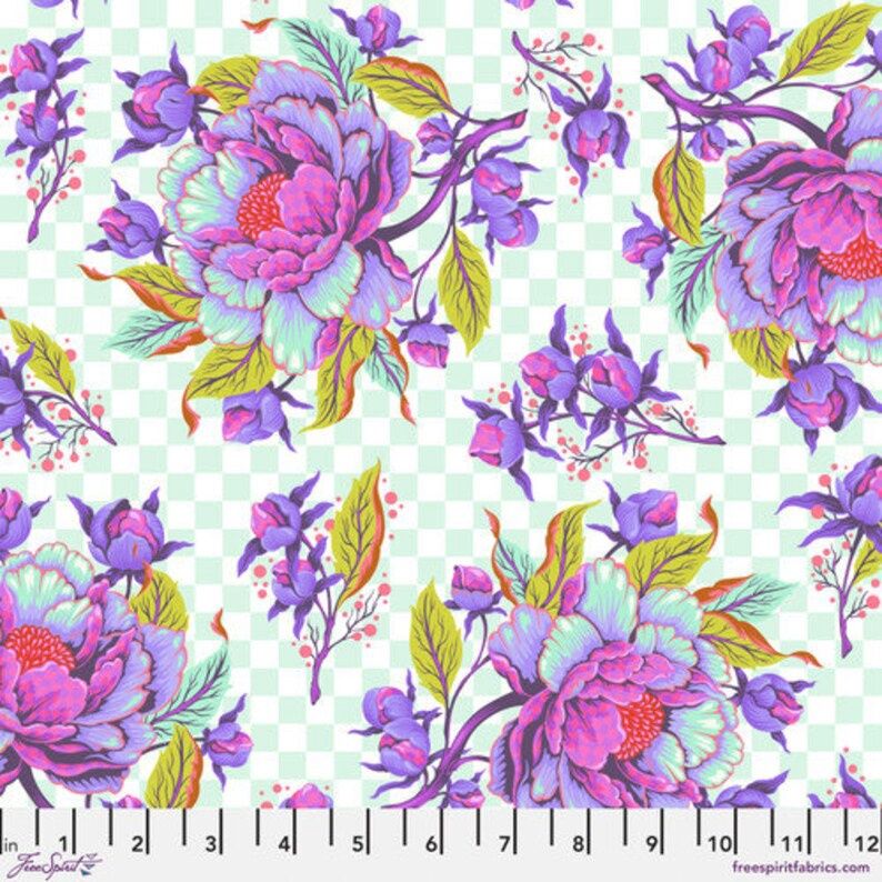Tula Pink - Untamed - Peony for your Thoughts Lunar - 8201-293