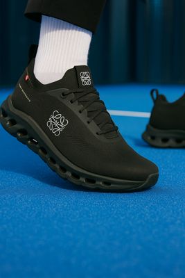 ON Cloud title Loewe 2 Black