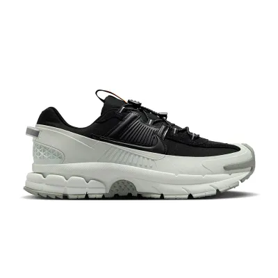 ZOOM VOMERO ROAM &#39;BLACK LIGHT SILVER&#39;