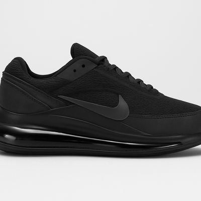 NIKE Air Max 720 (ALL BLACK)