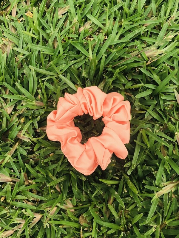 PEACH SCRUNCHIE SMALL