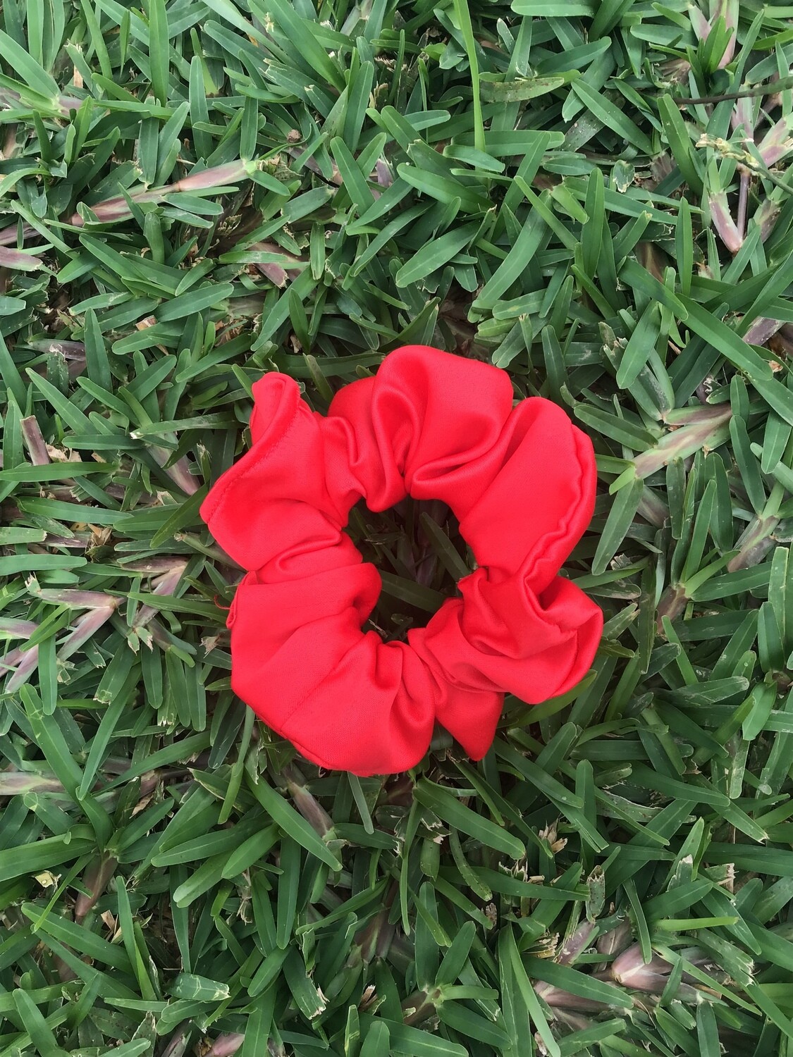 RED SCRUNCHIE SMALL