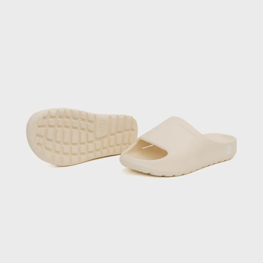 Freewaters Cloud Slide Sandal, Size: 6