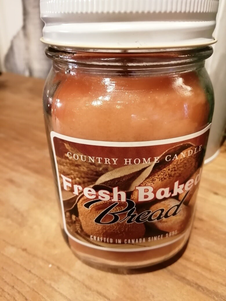Candle 16 oz. Fresh Baked Bread