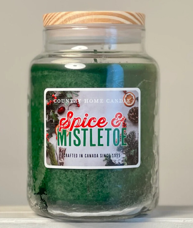 Candle 26 oz. Spice and Mistletoe