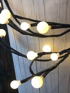 LED Lighted Vine w Ball - 72 lights