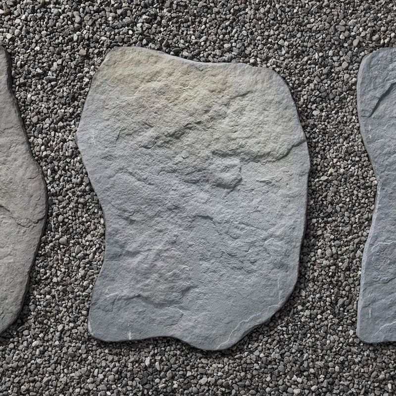 Stepping Stone 'Maya' - (23x31") - Riviera